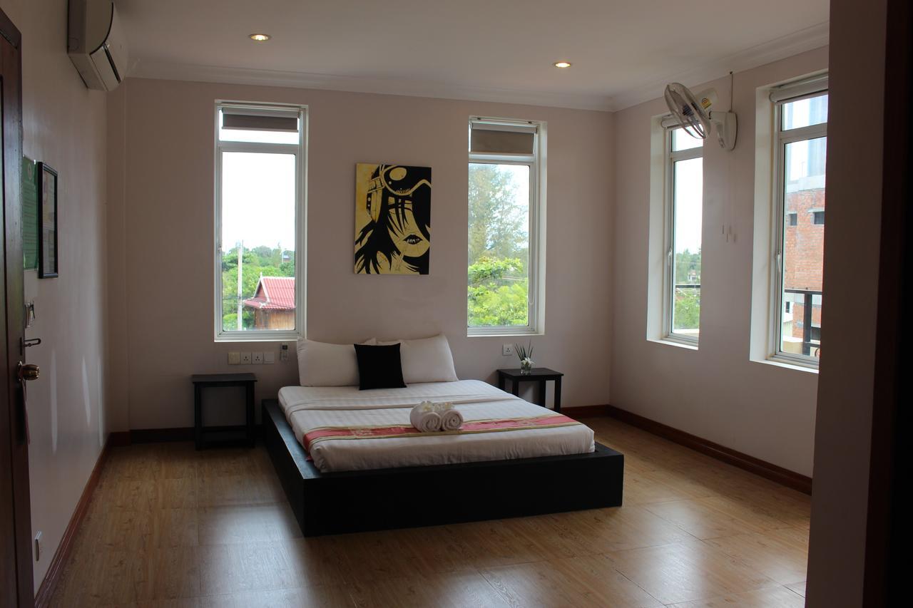 Mad Monkey Hostel Kampot (Adults Only) Екстериор снимка