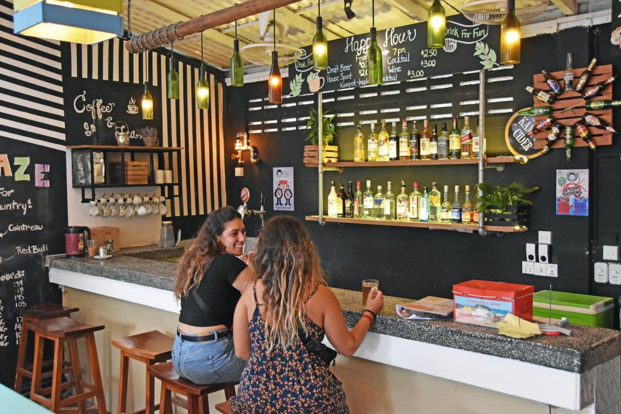 Mad Monkey Hostel Kampot (Adults Only) Екстериор снимка